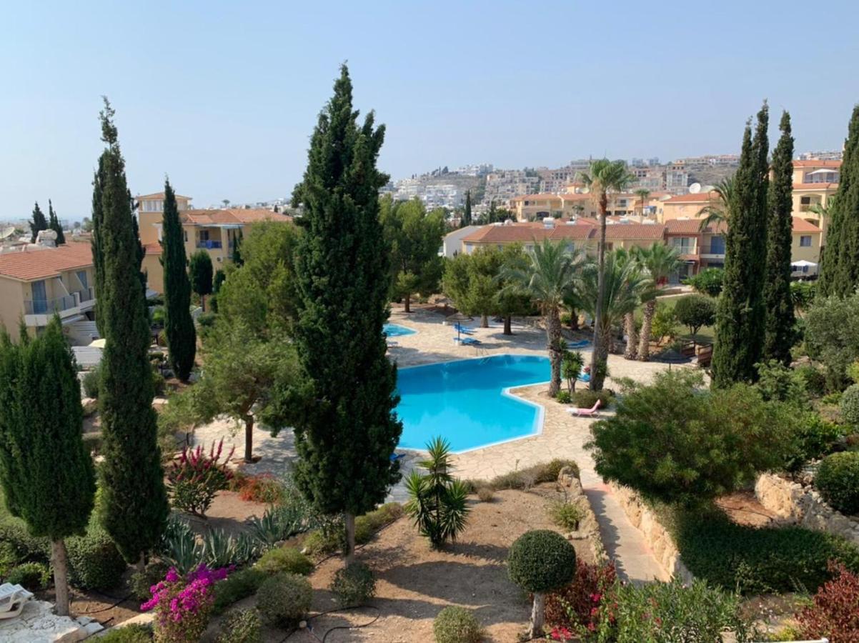 Regina Gardens - Spacious 3 Bed, 2 Bath Maisonette Pafos Dış mekan fotoğraf