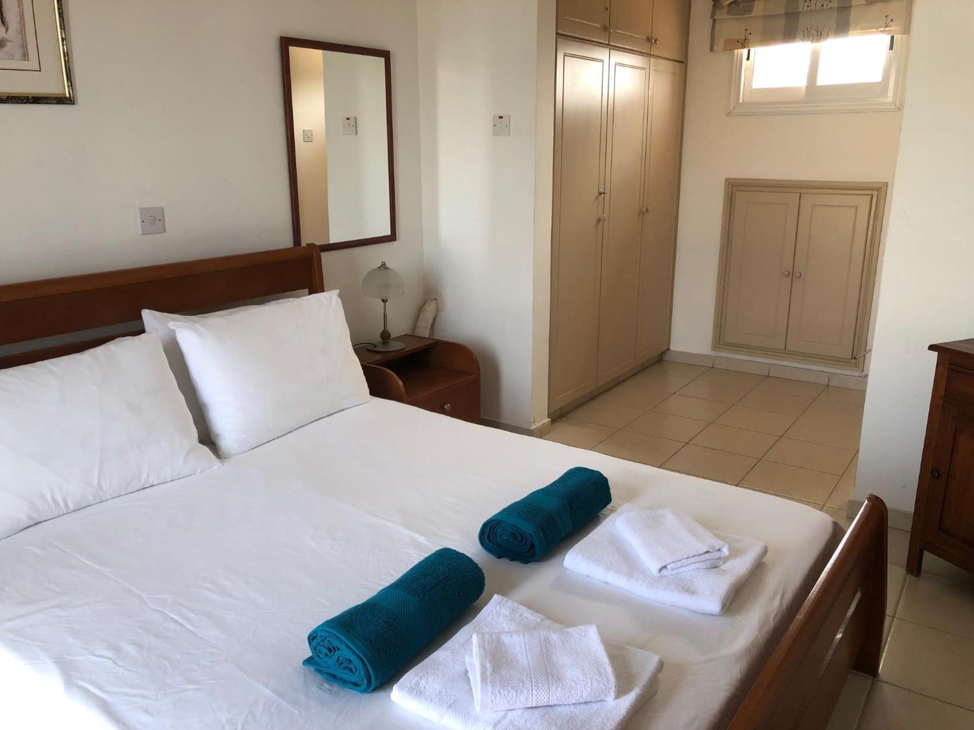 Regina Gardens - Spacious 3 Bed, 2 Bath Maisonette Pafos Dış mekan fotoğraf