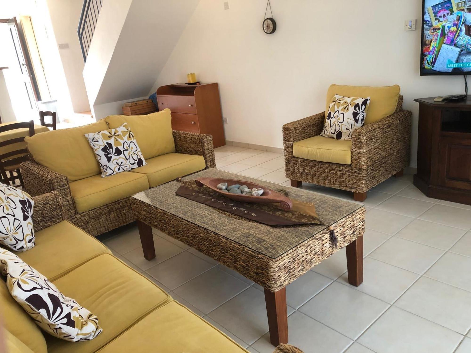 Regina Gardens - Spacious 3 Bed, 2 Bath Maisonette Pafos Dış mekan fotoğraf